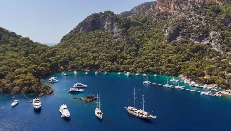 Göcek Koylarında Müzik Yasağı: Denizin Huzuru Sarsılıyor mu?
