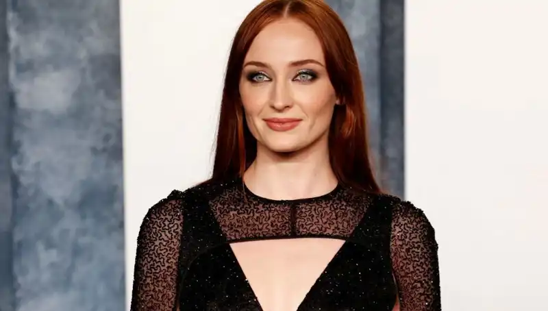 Sophie Turner'ın Sessizliğini Bozan O Yorum ve Tepkisi