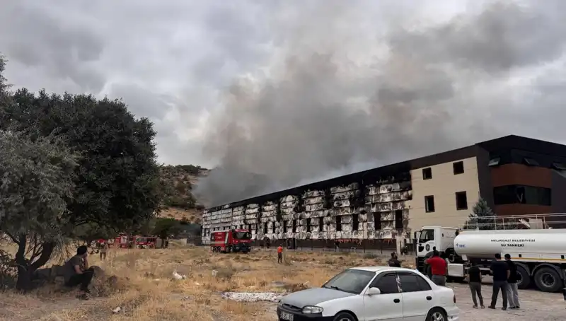 Kayseri Mobilya Fabrikasında Korkutan Yangın: Yangının Sebebi Ne?