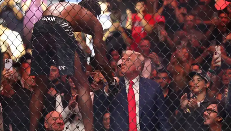 Trump, Beyaz Saray Bahçesinde İlk UFC Maçını Düzenliyor!