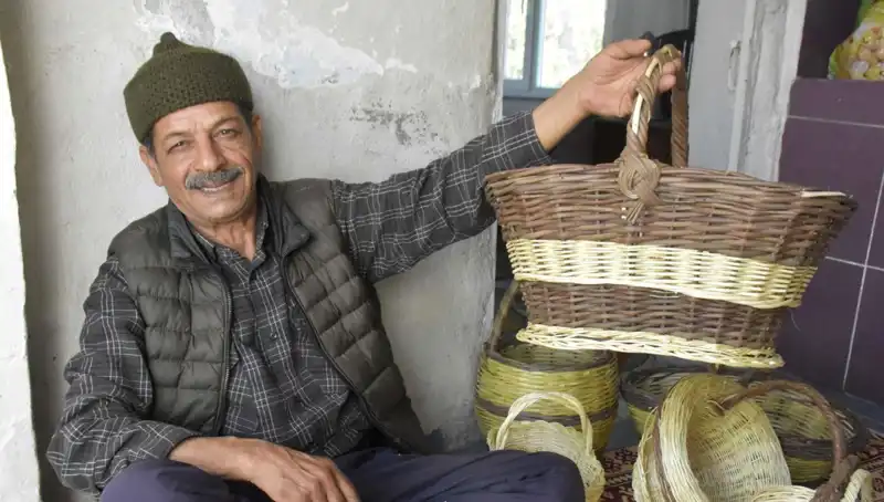 Dede Yadigarı Mesleğiyle 60 Yıldır Geleneksel Zanaatı Yaşatıyor