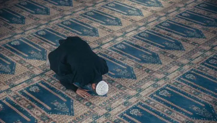 Cuma Namazı Saati 12 Eylül: İstanbul, Ankara, İzmir'de İlgili Bilgiler