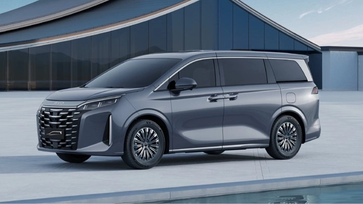 BYD, Yeni Şarj Edilebilir Hibrit MPV Modeli BYD Xia’yı Tanıttı