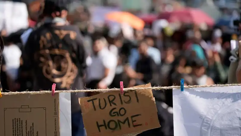 Meksika'da Turist Akını Protesto Edildi: Yerel Halk Tepkili