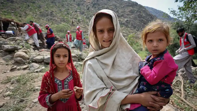 Afganistan'da Gece Yarısı Deprem: 2 Binden Fazla Can Kaybı ve Yıkım