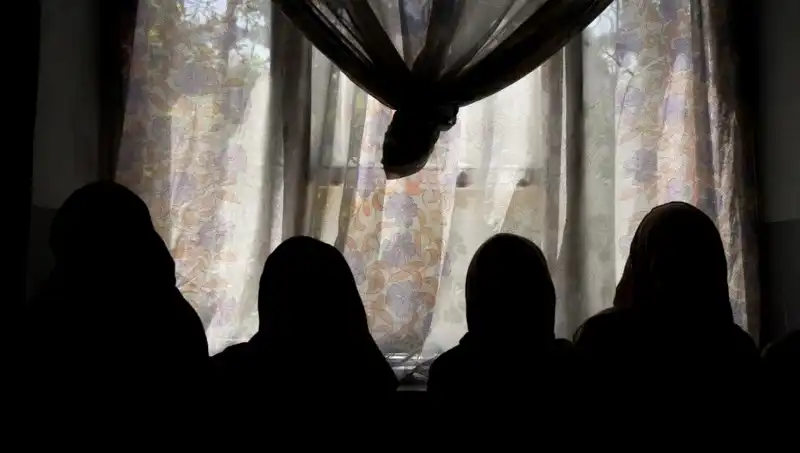 Taliban, Kadın Yazarların Eserlerini Yasakladı: Kadınların Sesi Susturuluyor
