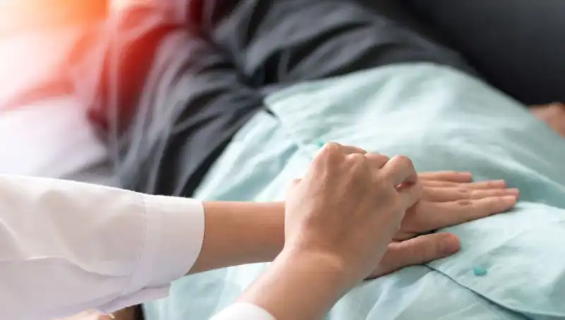 Doktora Gittiğinde 1 Yıl Ömrü Kaldığını Öğrendim: Şok Edici Belirtiler