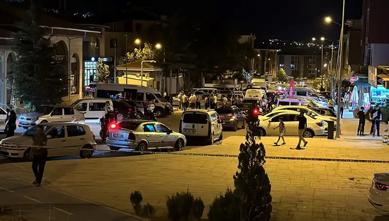 İki Aile Arasında Büyüyen Kavga: 1 Ağır Yaralı, 3 Kişi Hastaneye Kaldırıldı