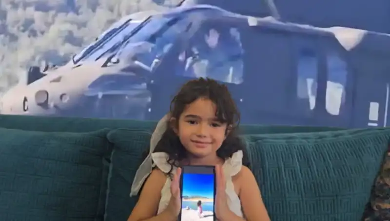Sikorsky Pilotundan Minik Hifa'ya Duygu Dolu Selam!