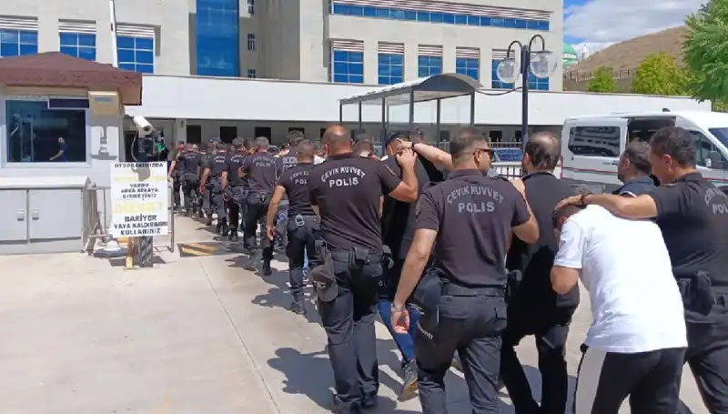 Ankara'da Tehditler Üzerinden Haraç Kesilen Çeteye Şok Baskın!