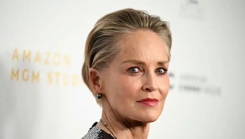 Sharon Stone’un Yüreğini Yakan Acı: Anne Kaybı Sosyal Medyadan Duyuruldu