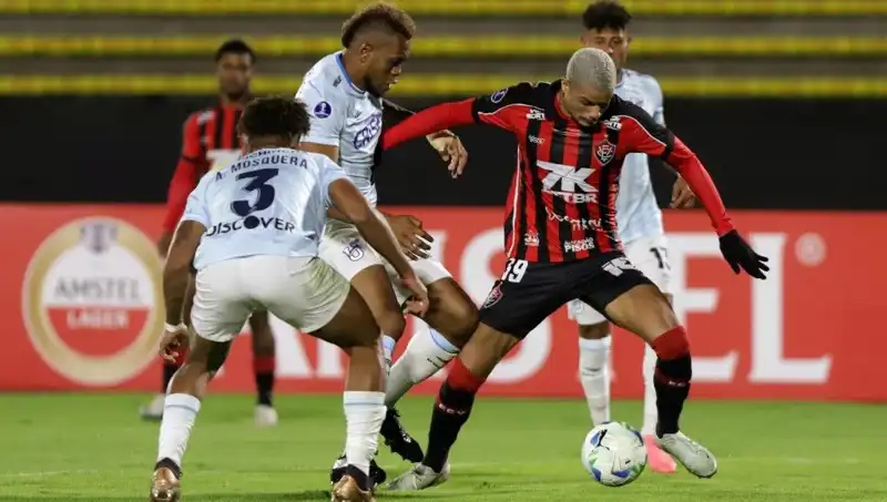 Yeni Transfer, Ameliyata Alınarak Takımına Uzak Kaldı