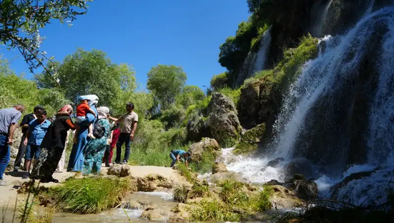 Sıcaktan Bunalan Şehir Halkı, Serinlemek İçin Yeni Bir Cennet Keşfetti