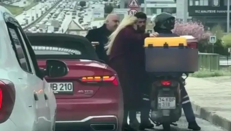 D-100'de Gergin Anlar: Motokuryeye Silah Çekme Olayı Şoke Etti