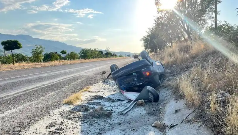 Adıyaman'da Takla Atan Otomobil Kazasında Hayat Kayıpları ve Yaralılar Var