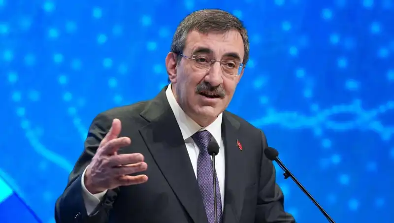 Cevdet Yılmaz'dan Boykot Çağrılarına Sert Yanıt: Siyasi Sorumluluk Nedir?